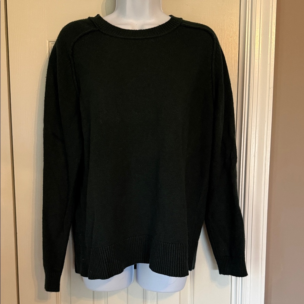 Women’s dark green sweater
